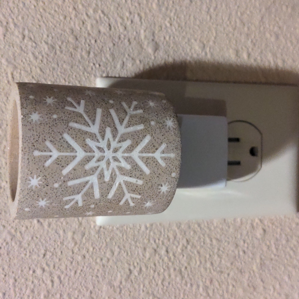 Wallflower Plug in